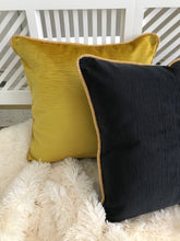 Cargar imagen en el visor de la galería, Cojín Yellow

