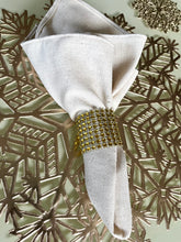 Cargar imagen en el visor de la galería, Juego de 6 Servilleteros Dorados Strass
