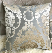 Cargar imagen en el visor de la galería, Juego de Cama Damask
